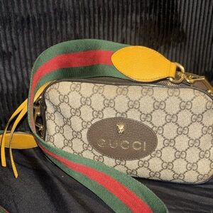 Gucci GG Supreme Crossbody Bag